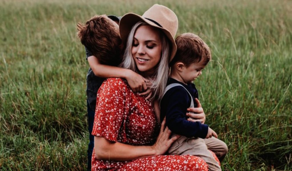 Essay on Advantages and Disadvantages of Extended Family