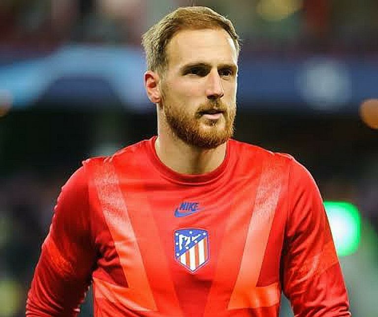 Best Goalkeepers In The World 2024 (With Photos) Top 14 Most Popular