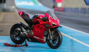 What is the fastest street bike in the world? 